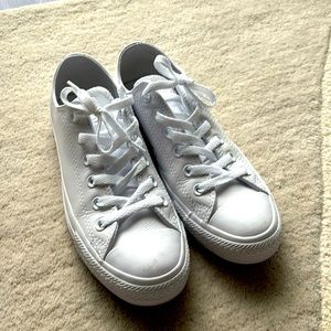 Converse Sneaker - like new